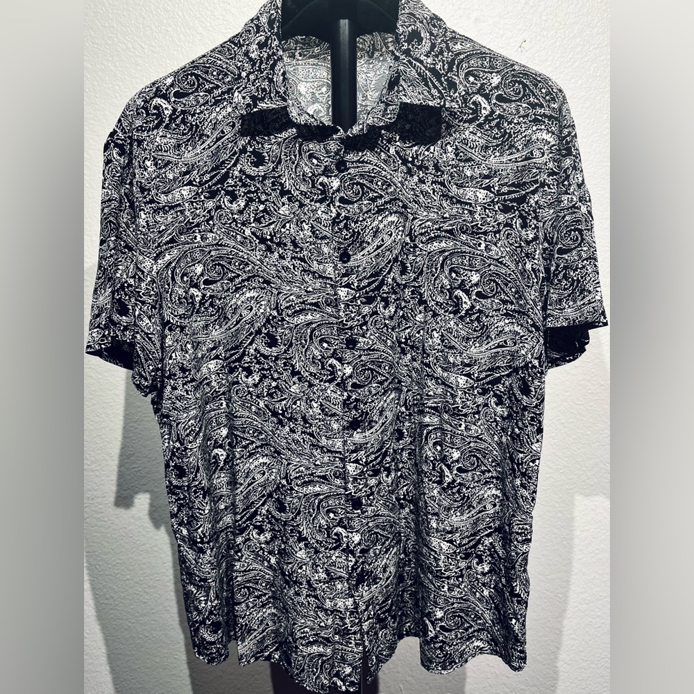 Coofandy Black & White Paisley Print Short Sleeve Button Up Shirt - Size M